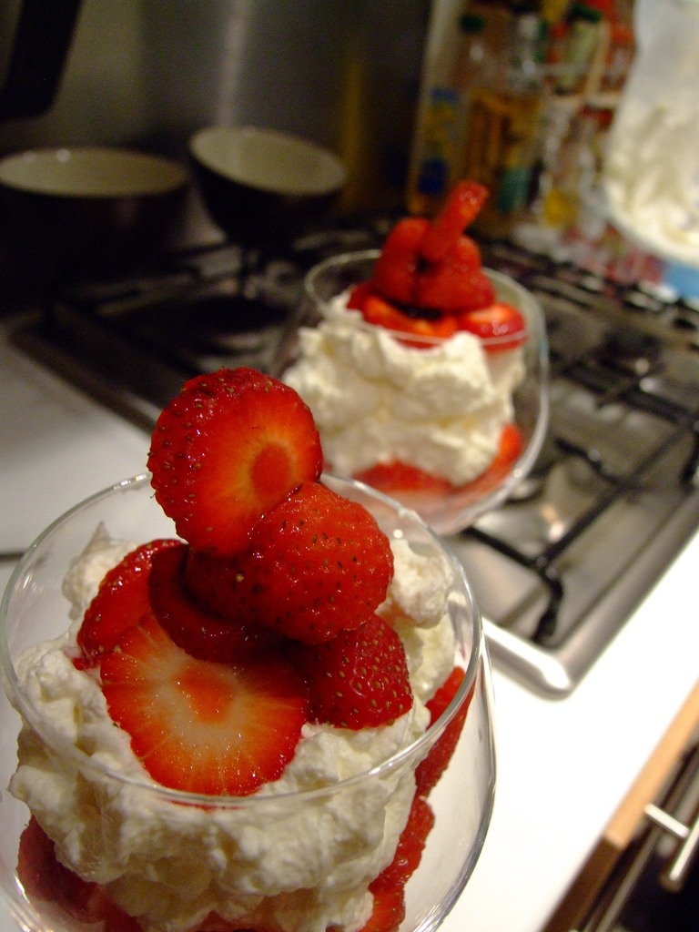 Photo de la recette « Eton mess à la fraise et au yaourt »