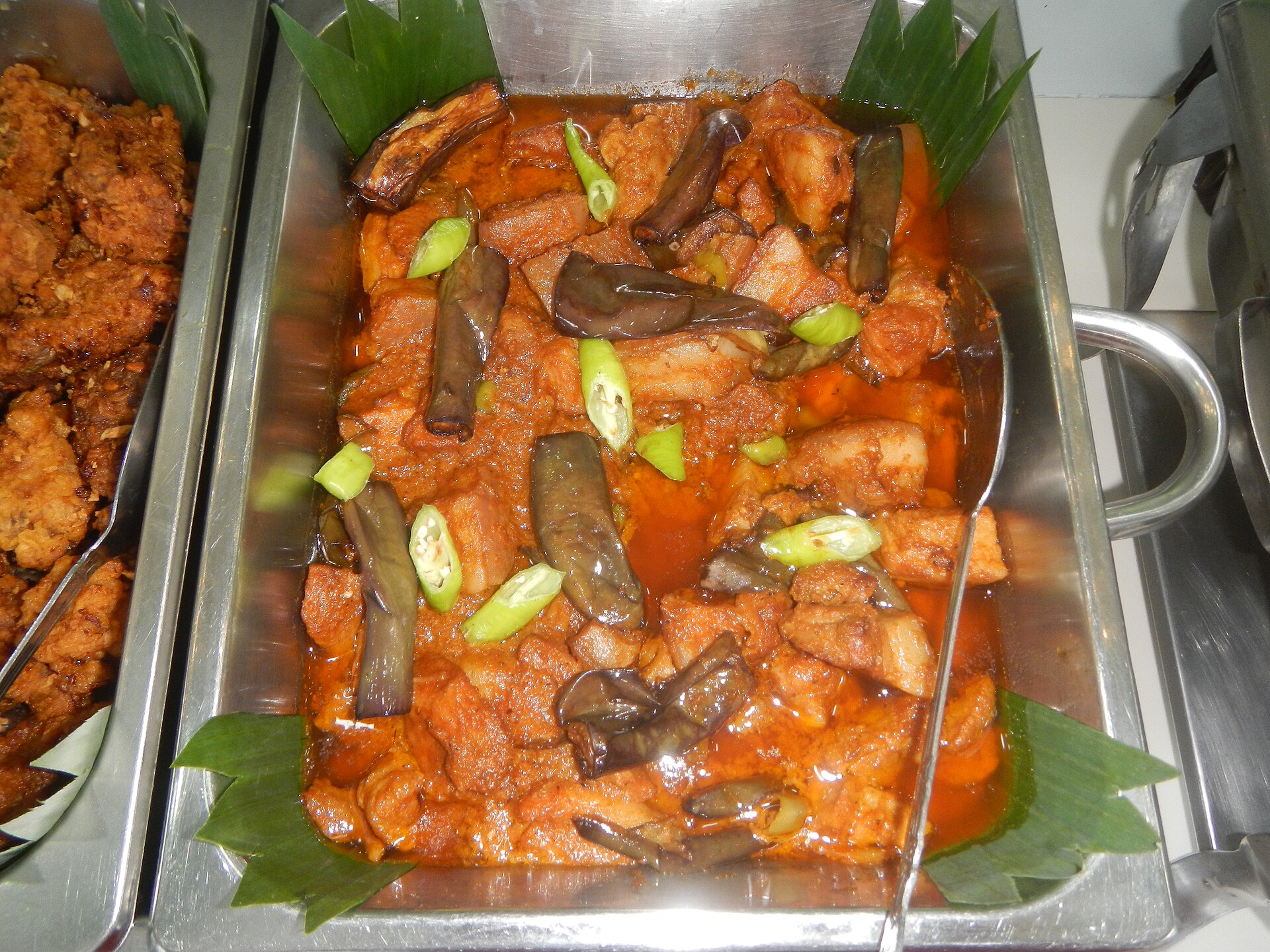 Photo de la recette « Binagoongan (porc sauté à la pâte de crevettes) »