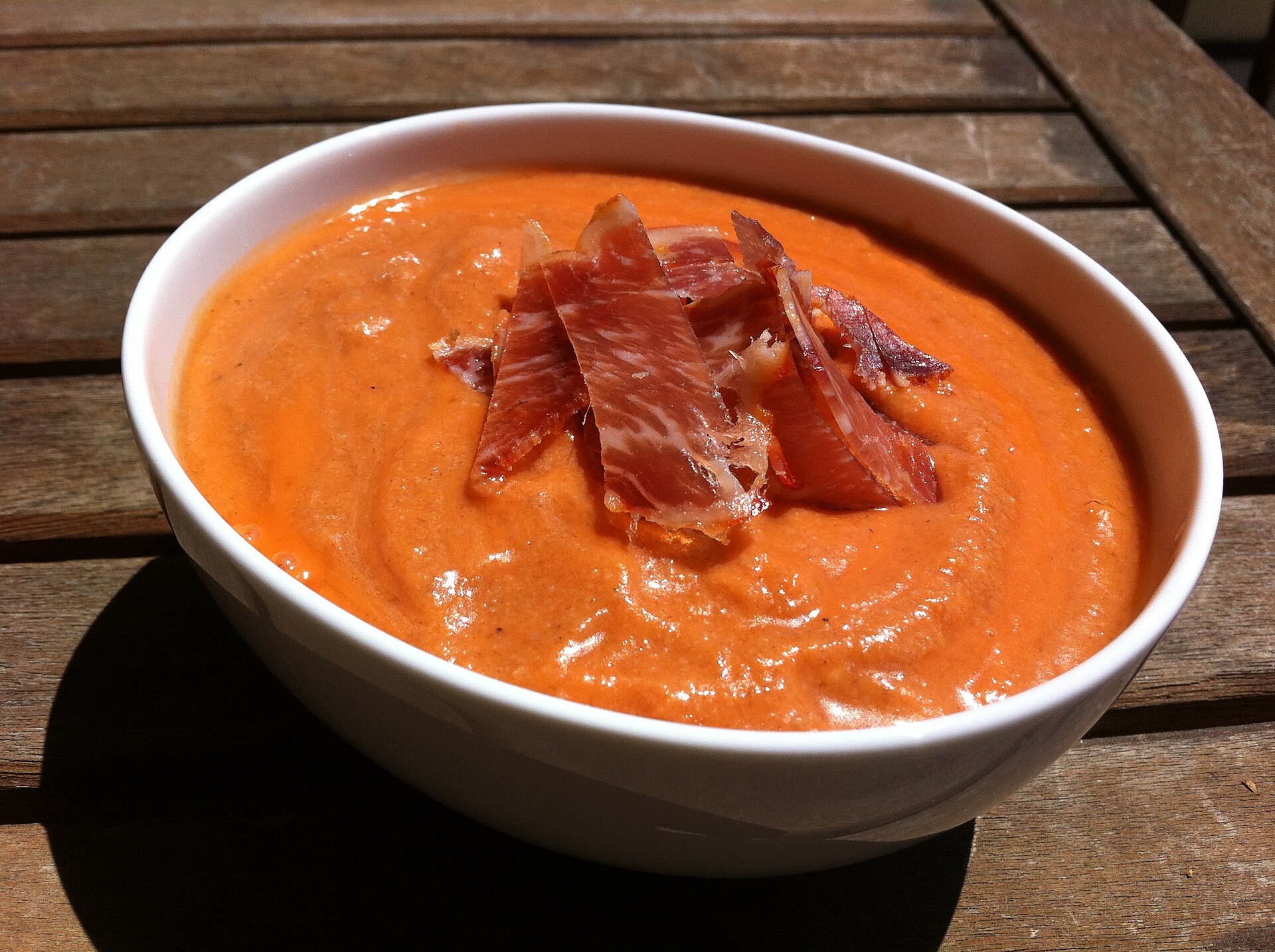 Photo de la recette « Salmorejo, purée froide de tomate et d'ail »