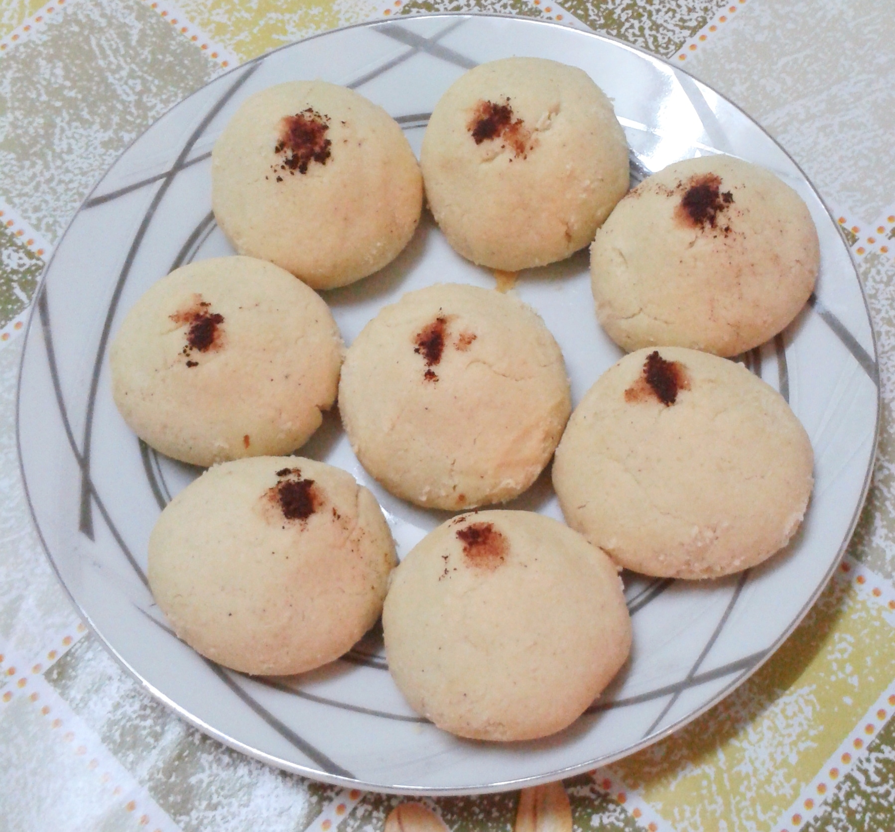 Photo de la recette « Ghraiba bil loz (biscuits libyens aux amandes) »