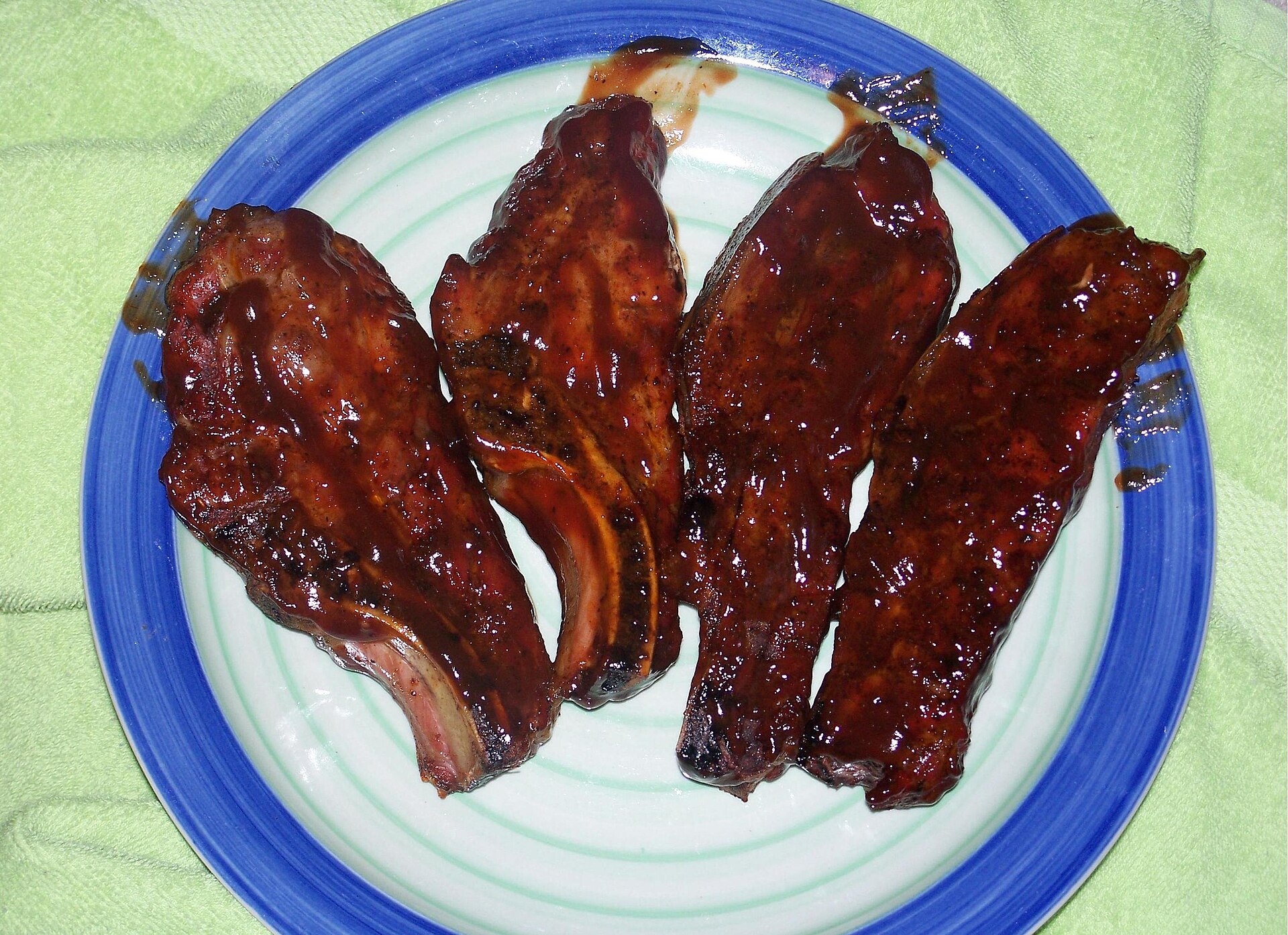 Photo de la recette « Travers de porc barbecue à la marinade sèche »
