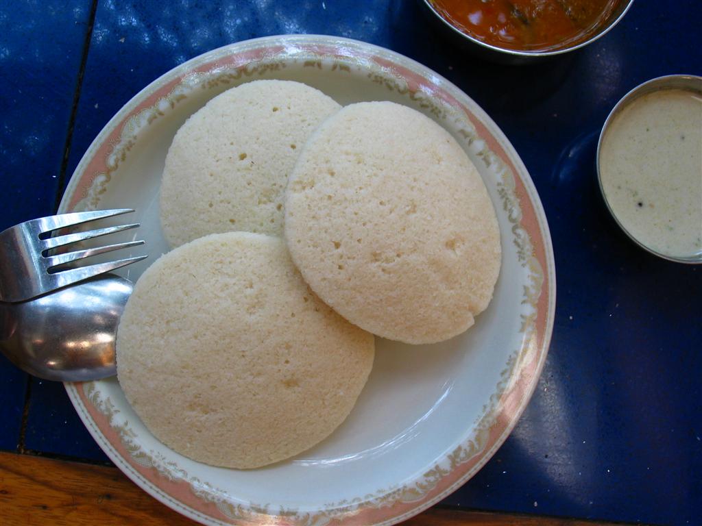 Photo de la recette « Idli (pain d'Inde du Sud cuit à la vapeur, riz et dal urad) »
