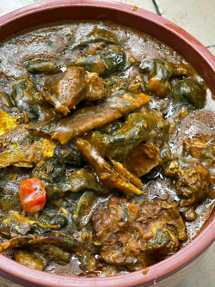 Photo de la recette « Ekwang camerounais (ragoût de feuilles de taro) »