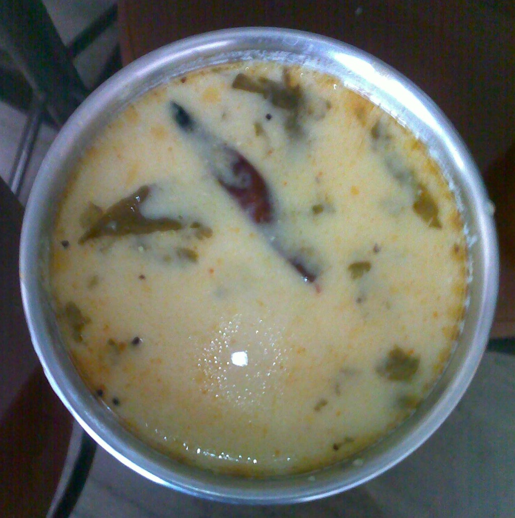 Photo de la recette « Kadhi, soupe-curry au yaourt »