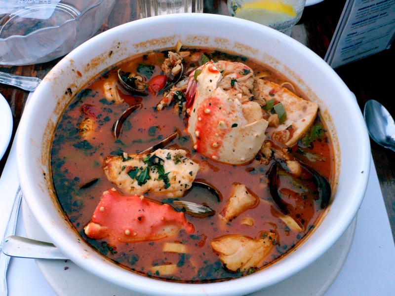 Photo de la recette « Cioppino (ragoût de poissons à l'italienne) »