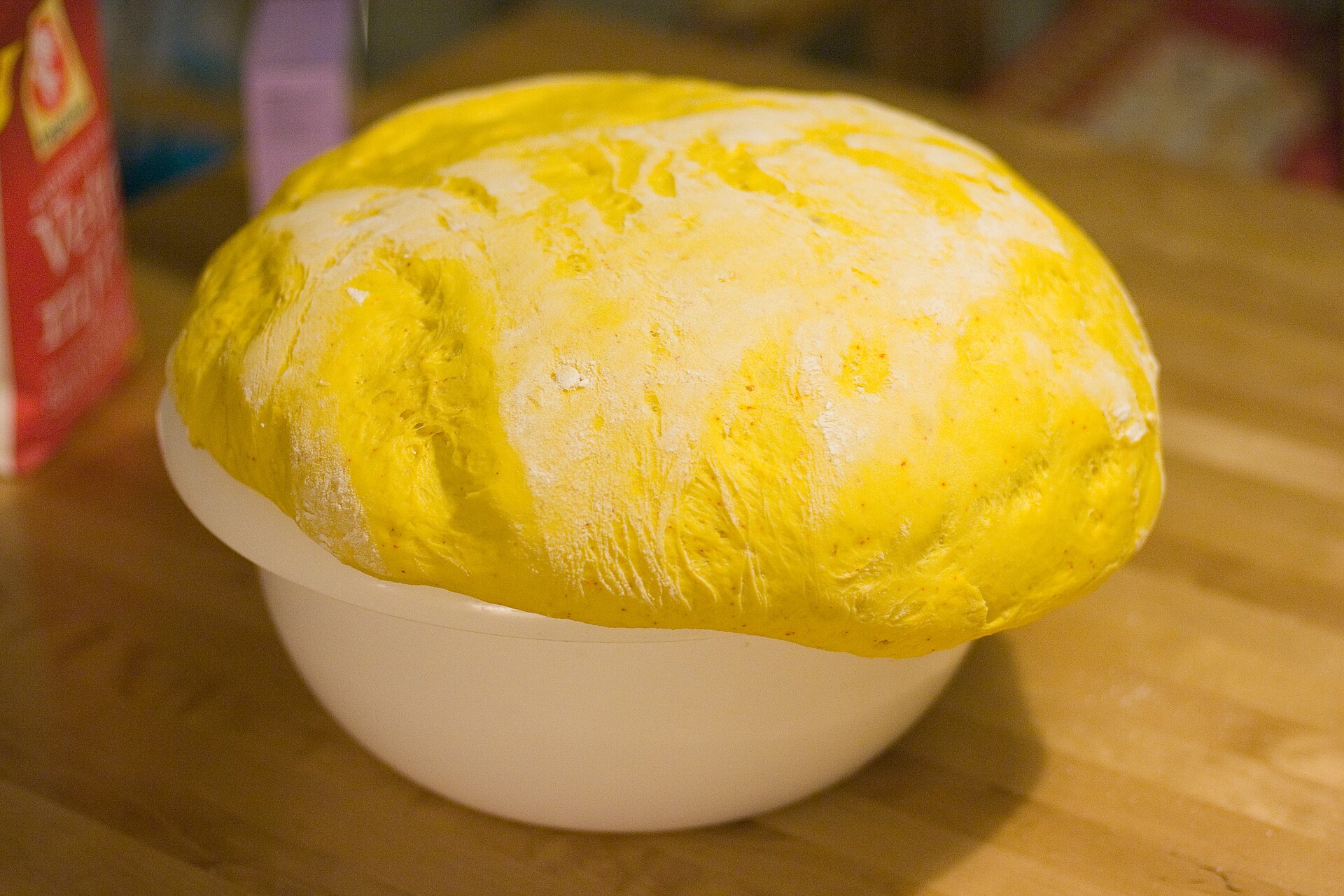 Photo de la recette « Luciabullar (brioches suédoises au safran) »
