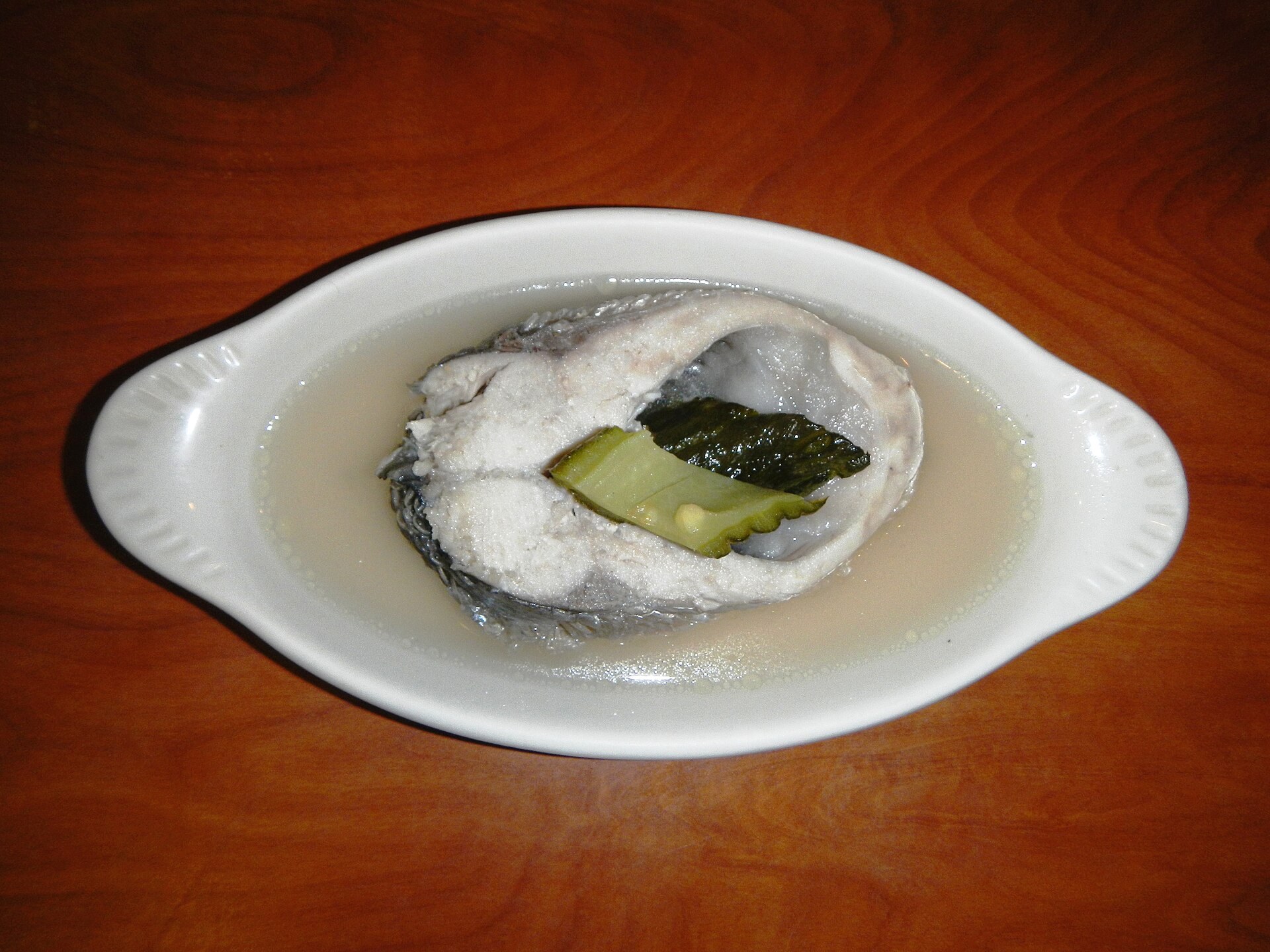 Photo de la recette « Paksiw na bangus (chanos mijoté au vinaigre) »